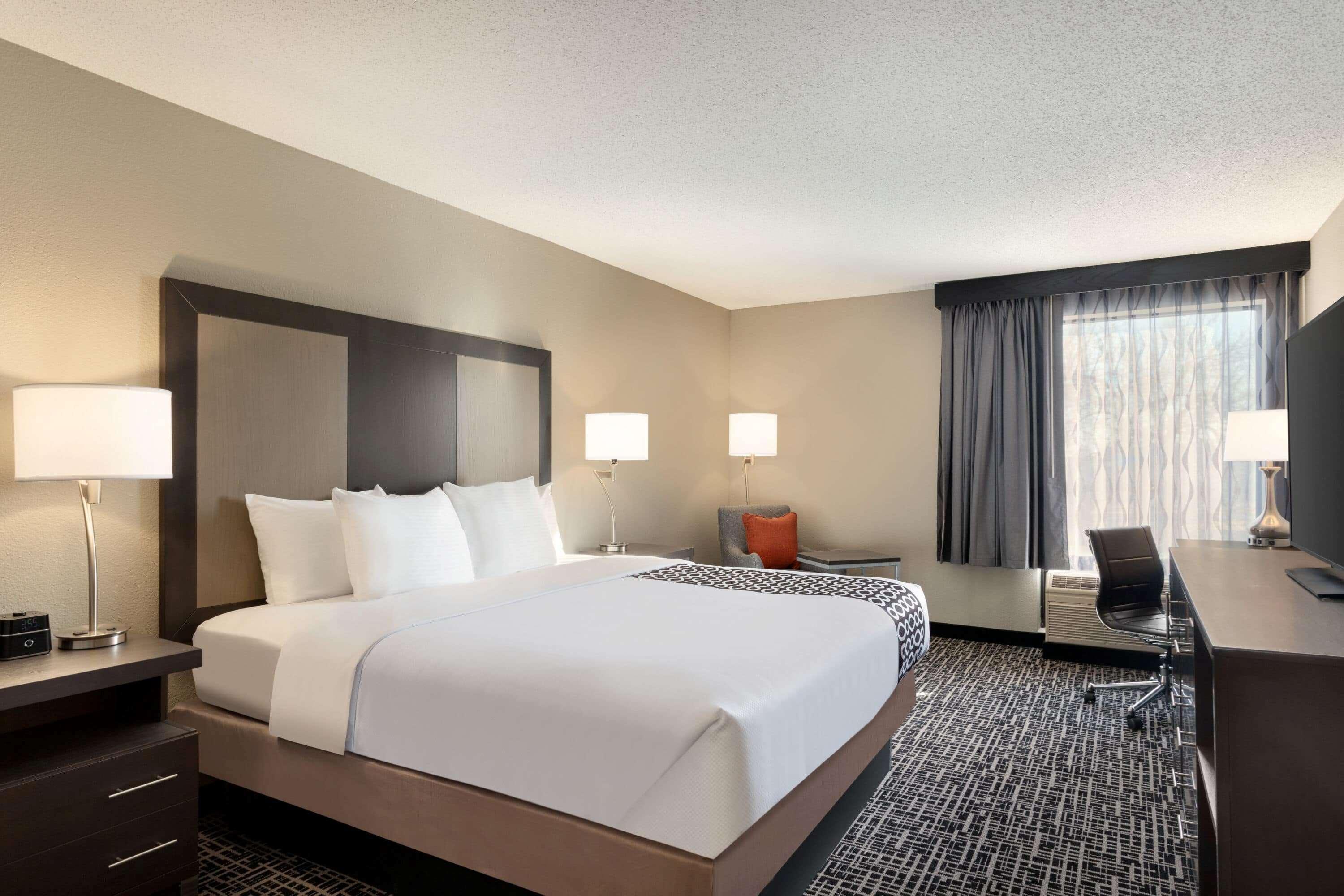 La Quinta Inn & Suites By Wyndham St Louis Route 66 Windsor Springs Екстериор снимка