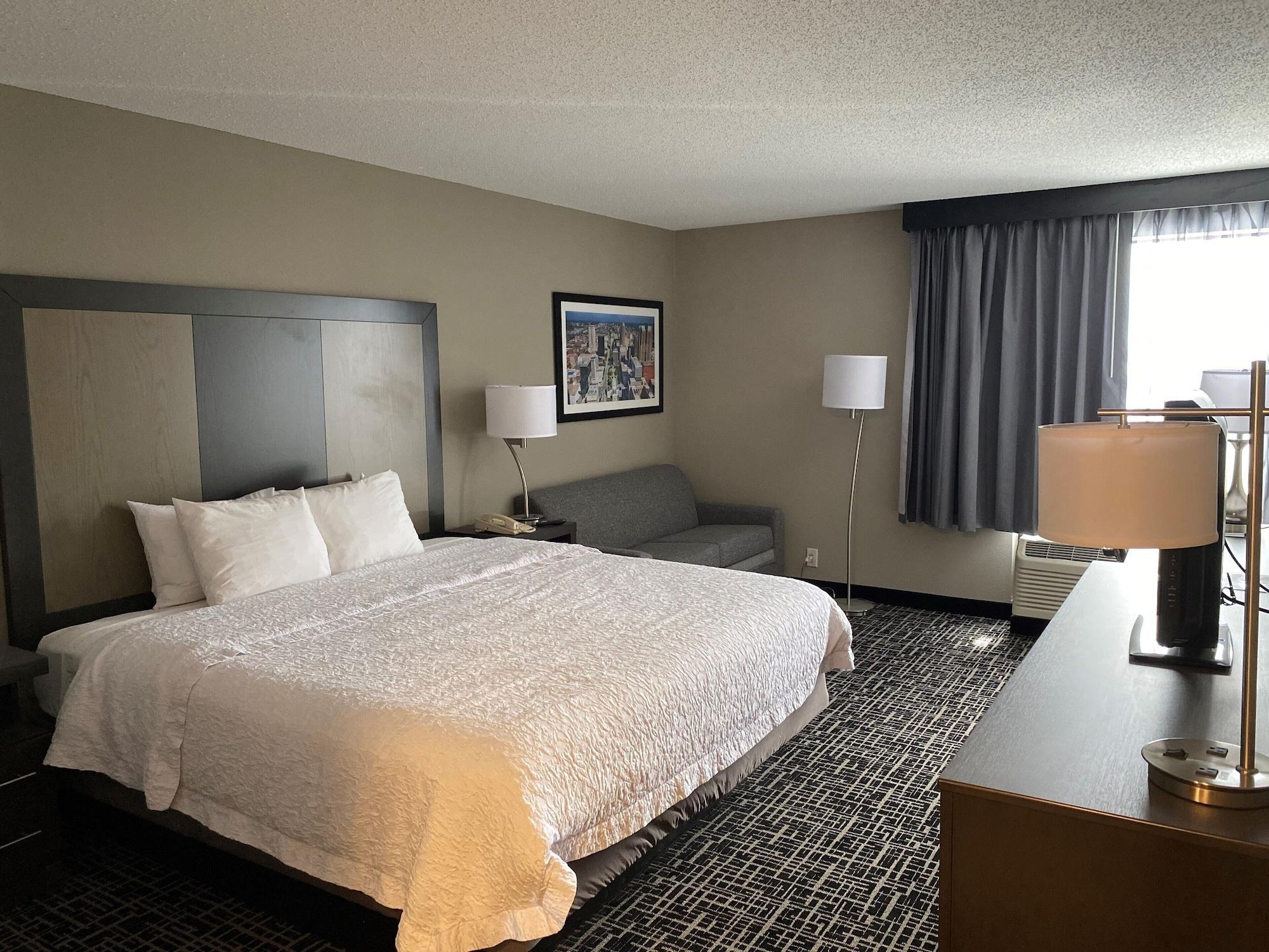 La Quinta Inn & Suites By Wyndham St Louis Route 66 Windsor Springs Екстериор снимка