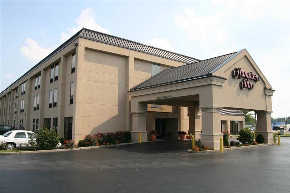 La Quinta Inn & Suites By Wyndham St Louis Route 66 Windsor Springs Екстериор снимка