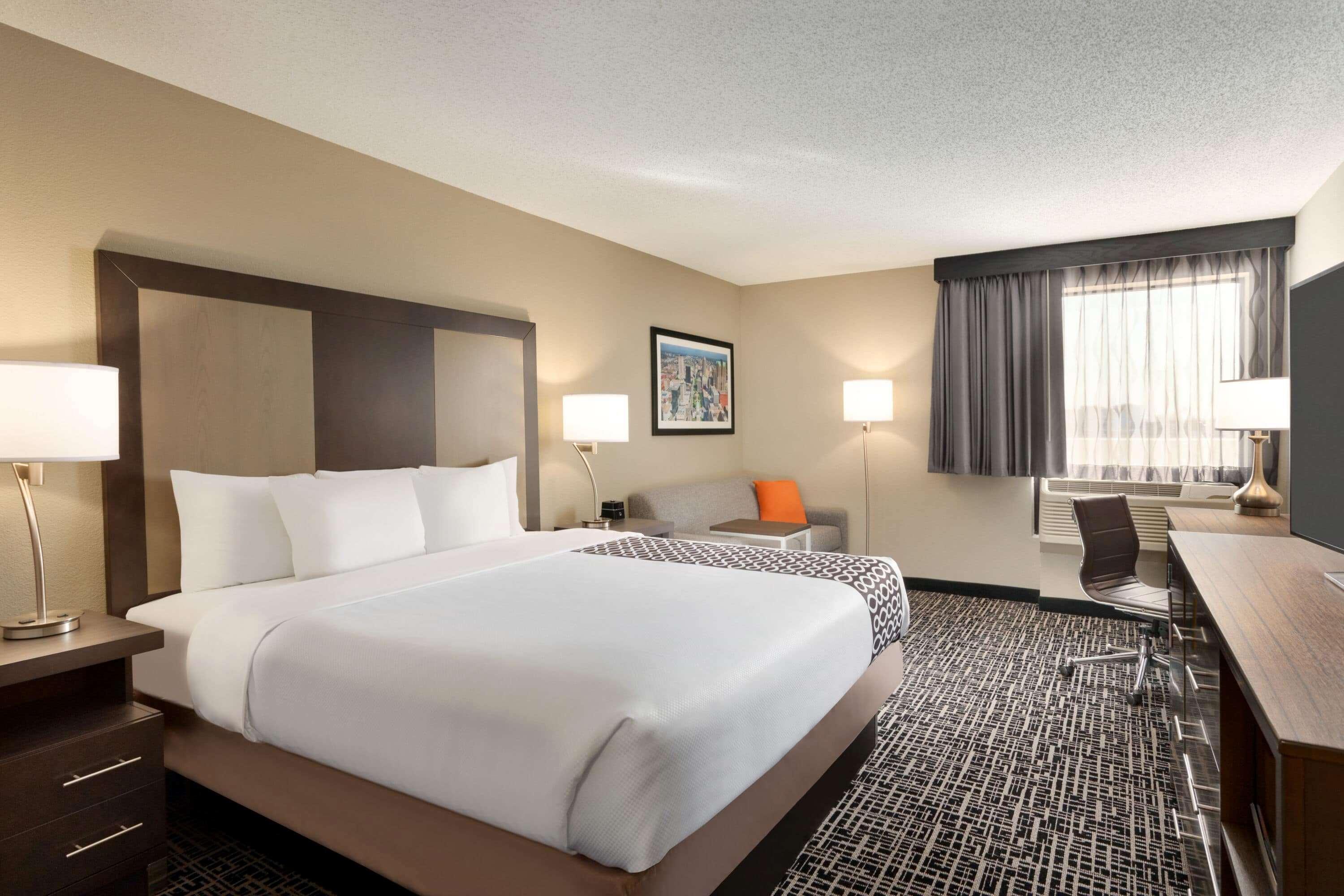 La Quinta Inn & Suites By Wyndham St Louis Route 66 Windsor Springs Екстериор снимка