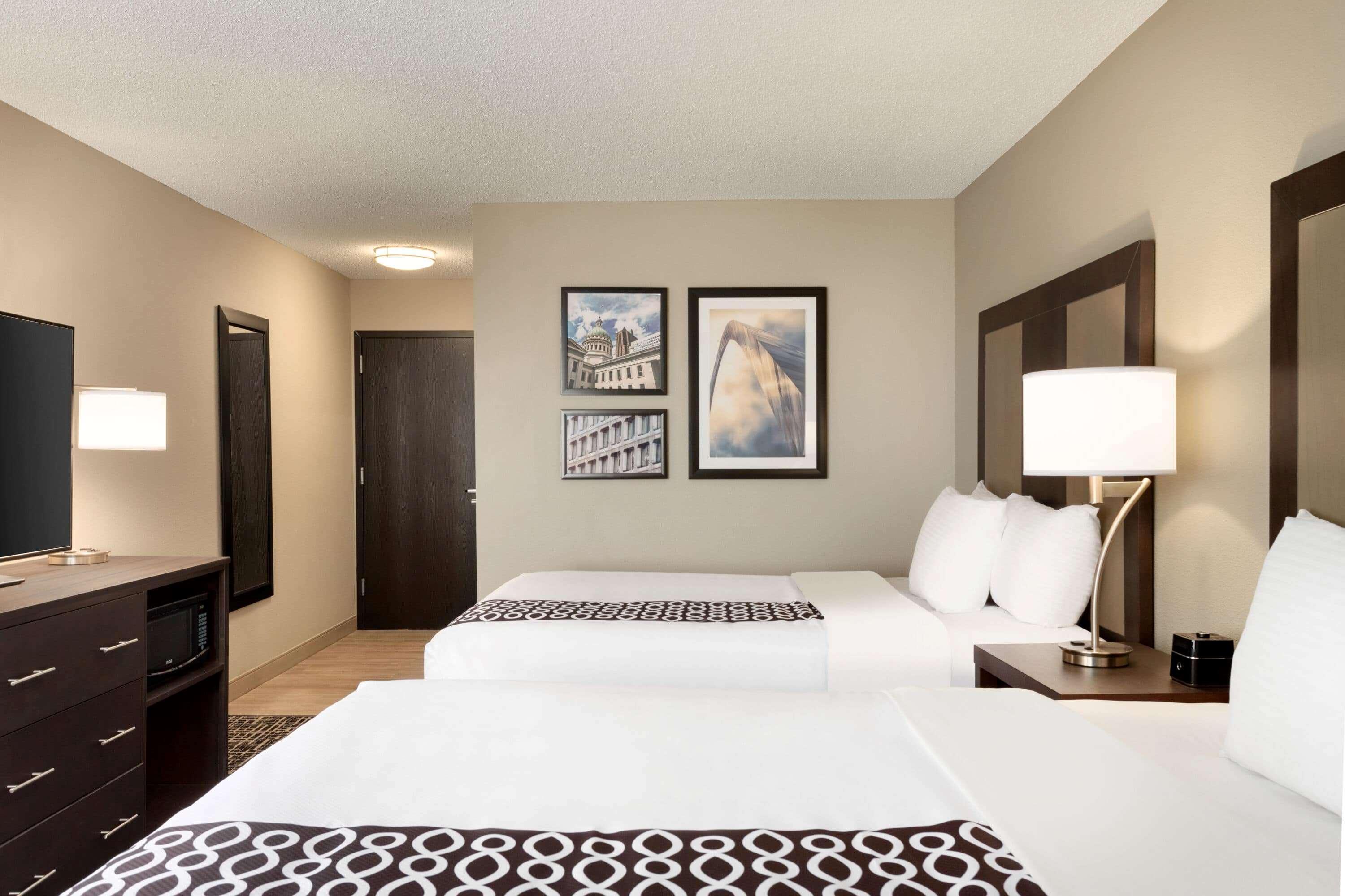 La Quinta Inn & Suites By Wyndham St Louis Route 66 Windsor Springs Екстериор снимка