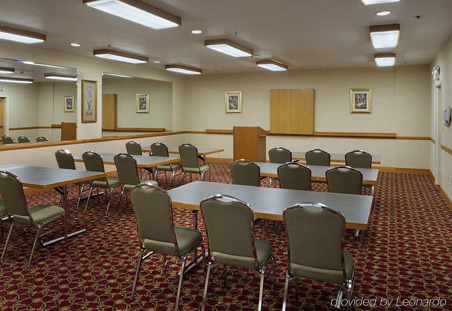 La Quinta Inn & Suites By Wyndham St Louis Route 66 Windsor Springs Екстериор снимка